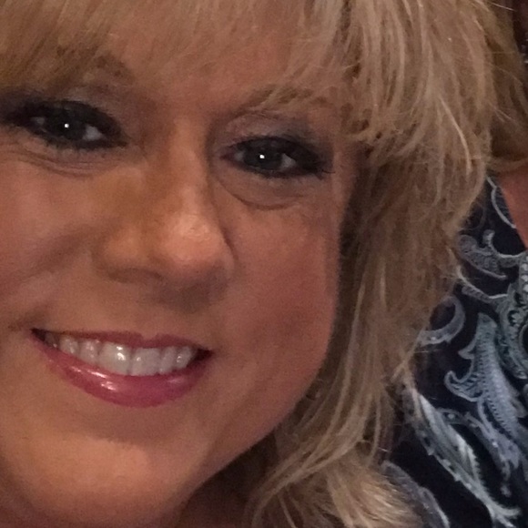 Meet your Posher, Rhonda - Picture 1 of 1